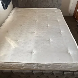 Double bed - Image 4