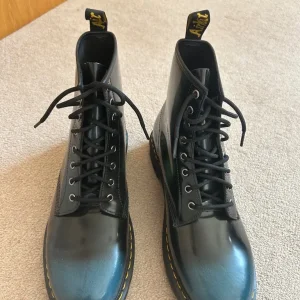 Gents Doc Marten boots