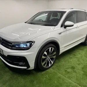 2018 Volkswagen Tiguan Allspace 2.0 TDI 4Motion R-Line 5dr DSG Estate - Image 2