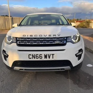 2016 Land Rover Discovery Sport 2.0 TD4 180 HSE 5dr Auto ESTATE Diesel Automatic - Image 2