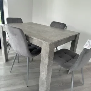 Table with 4 chairs - Image 2