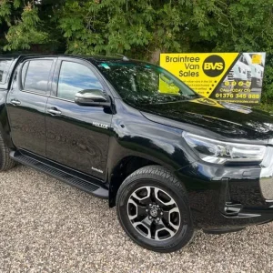 2021 Toyota Hilux Double Cab Diesel 4x4 - Image 4