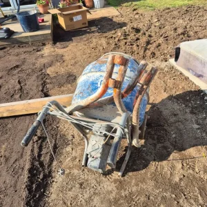 Concrete mixer - Image 3
