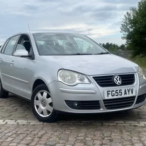 Volkswagen Polo 2005 Manual 5-door Hatchback - Image 2