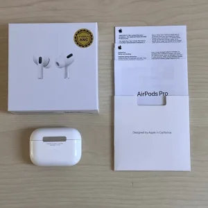 Apple AirPods Pro with MagSafe case - Image 2