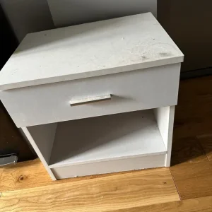 Bed side table