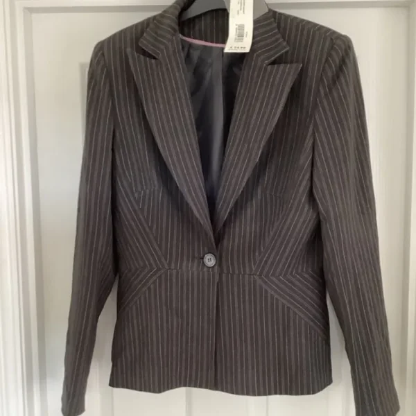 Smart jacket size 10