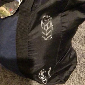 Blacks quality padded sleeping bag - Image 2