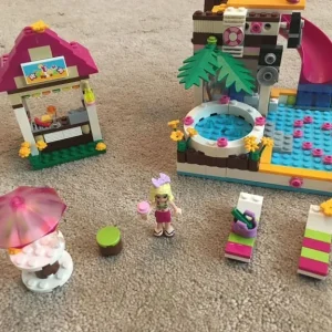 Lego Friends Heartlake City Pool - Image 2