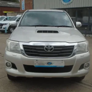 Toyota Hilux 2.5 D-4D HL3 Silver Manual Diesel 2012 - Image 3