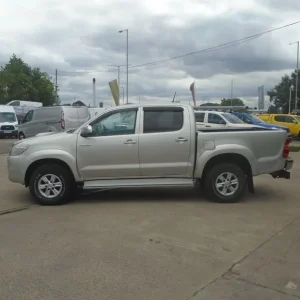 Toyota Hilux 2.5 D-4D HL3 Silver Manual Diesel 2012 - Image 4