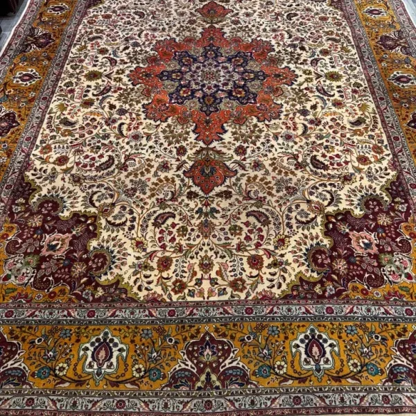 Extra large handmade Persian Tabriz rug 400 x 300 cm