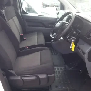 2022 Vauxhall Vivaro L2H1 F2900 Dynamic LWB Diesel Box Van - Image 8