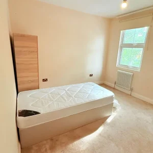 Two Double Rooms – Garden Access, Clive Road