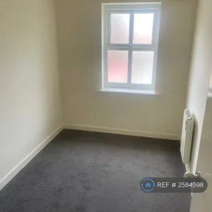 2 bedroom flat in Darlington Court, Basildon, Essex (2 bed) - Image 4