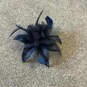 Navy Fascinator - Image 2