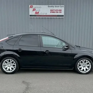 2010 Ford Focus 1.6 TDCi Zetec 5-door hatchback - Image 2