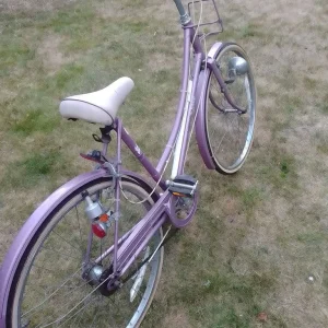 Raleigh ladies bicycle - Image 2
