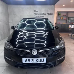 2021 Vauxhall Astra 1.2 Turbo Griffin Edition Hatchback - Image 4