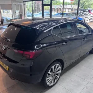 2021 Vauxhall Astra 1.2 Turbo Griffin Edition Hatchback - Image 8