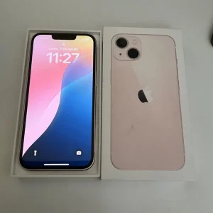 iPhone 13 - Image 4