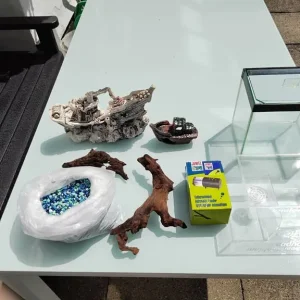 38L acrylic fish tank with everything included - Image 4