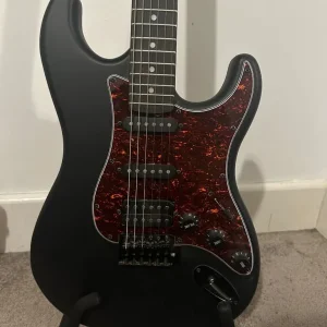 Electric Guitar - Image 2