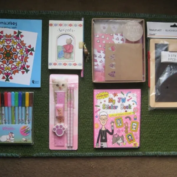 7 Brand New Delightful Small Presents for Children: All 7 for £10.00