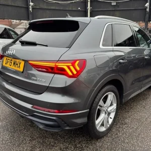 2019 Audi Q3 1.5 TFSI CoD 35 S line S Tronic Euro 6 (s/s) 5dr SUV Petrol Automatic - Image 5