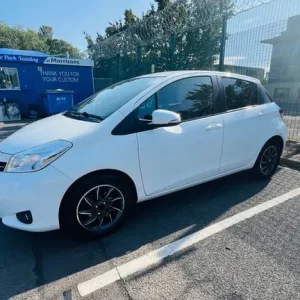 Toyota Yaris 2012 Hatchback Manual 5-door - Image 5