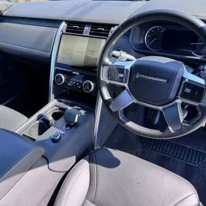 2022 Land Rover Discovery R-Dynamic HSE Modified with Urban Automotive Kit - Image 6