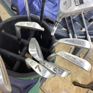 Right-handed golf set with bag, balls, and tees - Image 7