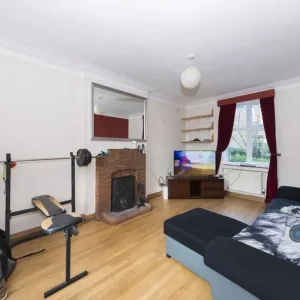 2 bedroom flat in Temple Towers, Goffs Oak, Broxbourne - Image 3