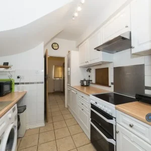 2 bedroom flat in Temple Towers, Goffs Oak, Broxbourne - Image 6