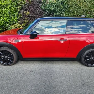 2014 Mini Cooper D (red) 3-door manual - Image 3