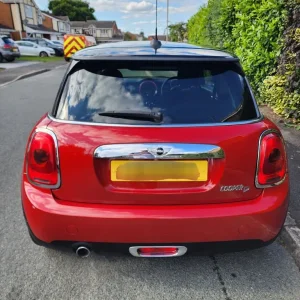 2014 Mini Cooper D (red) 3-door manual - Image 4