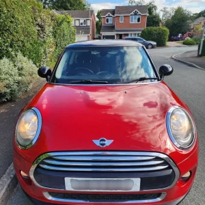 2014 Mini Cooper D (red) 3-door manual