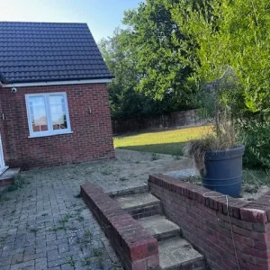 double room for rent - Image 4