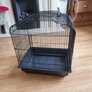 Bird cage suitable for budgies