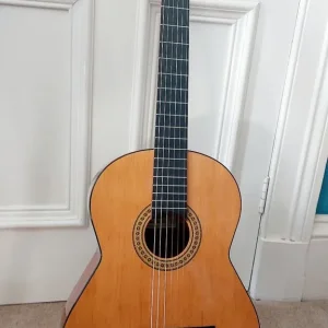 Admira Almeria Spanish classical guitar with soft case - Image 2