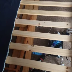 Single pine bed no mattress - Image 4