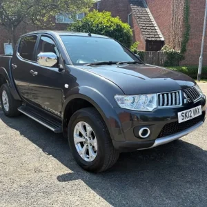 2012 Mitsubishi L200 Warrior 4x4 2.5 Diesel Grey - Image 2