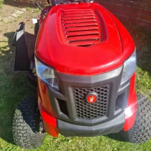 MTD ride on mower - Image 4