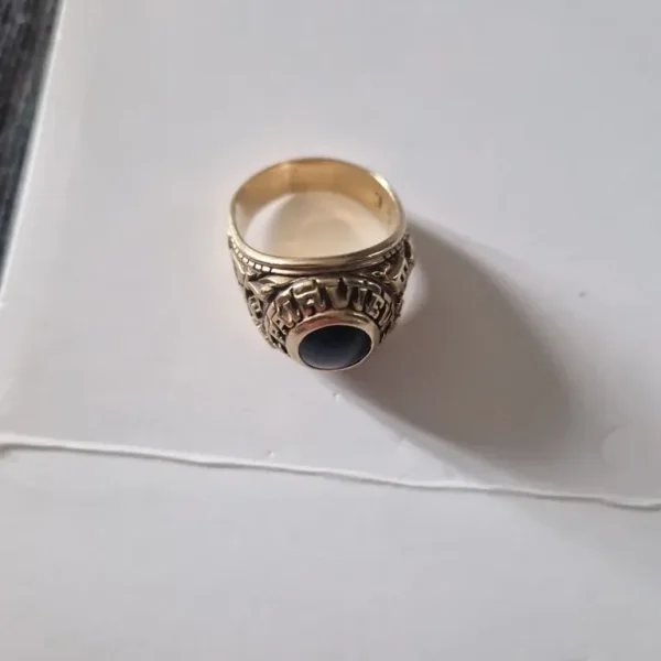 10 crt gold American college ring