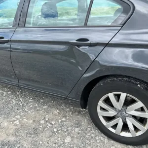 2016 Volkswagen Passat Manual - Image 5