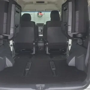 Mitsubishi Delica D5 in white automatic 4x4 7-seater fresh Japanese import 2008 - Image 8