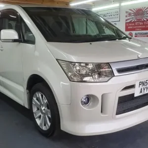 Mitsubishi Delica D5 in white automatic 4x4 7-seater fresh Japanese import 2008