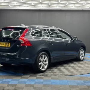 2017 Volvo V60 2.0 D2 SE Nav Auto Euro 6 Estate Diesel - Image 5