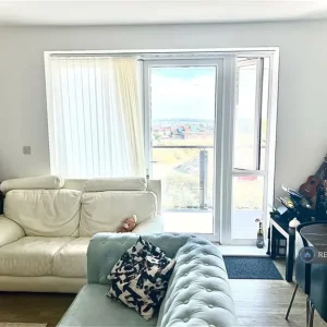 1 bedroom in Breacher House, Littlehampton, Arun - Image 3