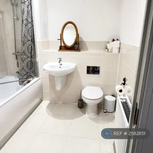 1 bedroom in Breacher House, Littlehampton, Arun - Image 5